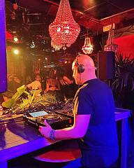 Sabato 23/11/2024 suono libero special guest dj bruno bolla (storico dj e conduttore a rad